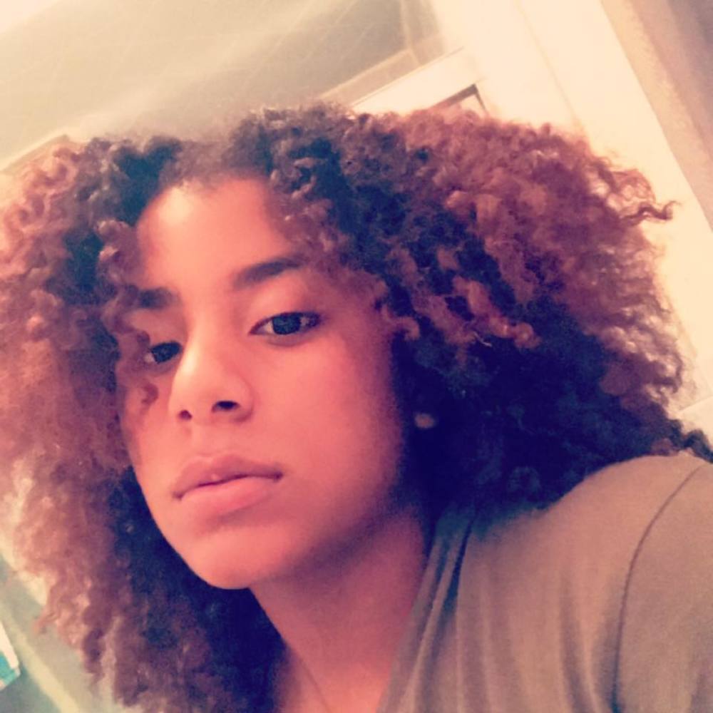 Meet your Posher, Lesly